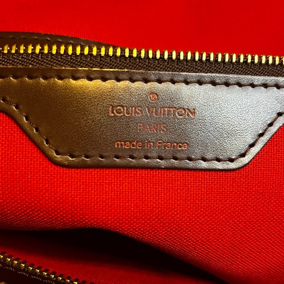 Louis Vuitton Damier Ebene Chelsea Tote - Picture 7 of 10